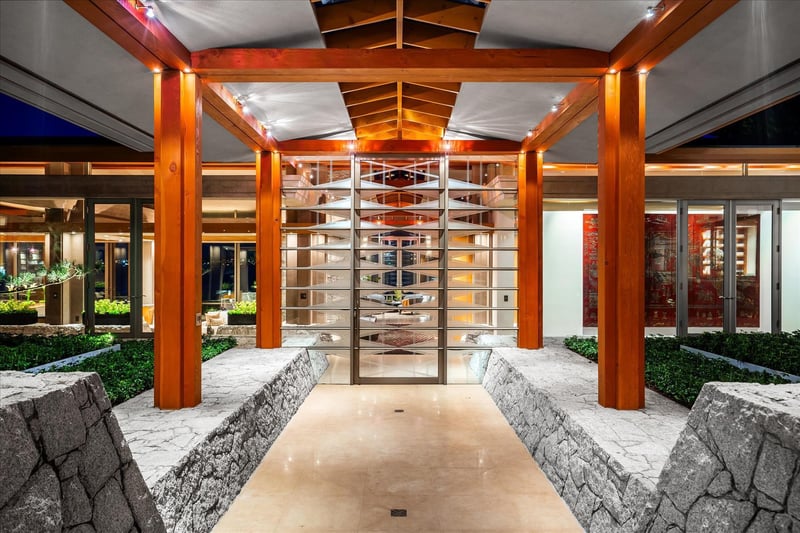 Luxury estate at West Bay, West Vancouver, BC — photo 15