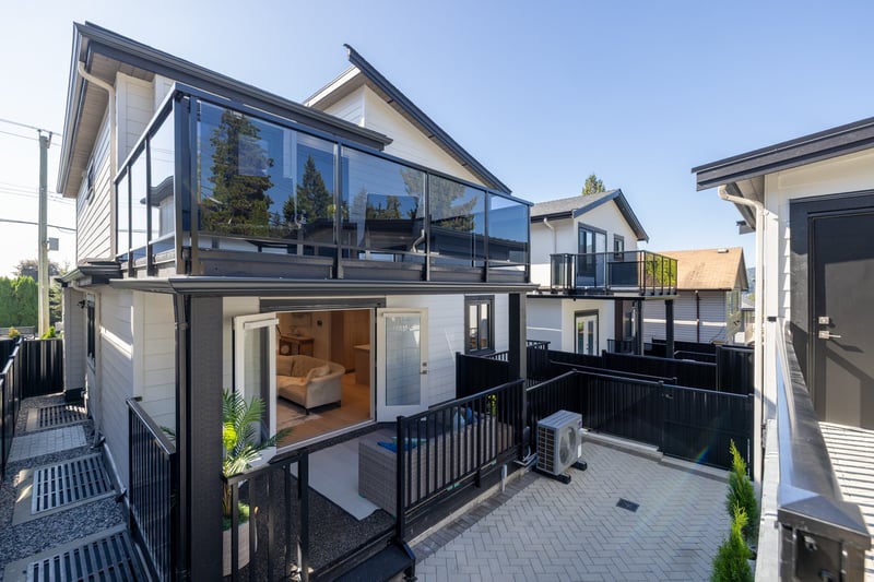 Luxury estate at 806 Montroyal Boulevard, North Vancouver, BC — photo 40