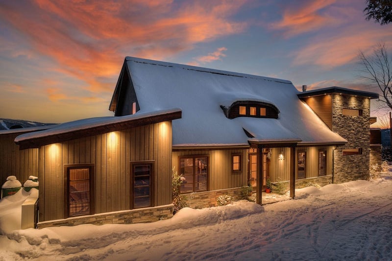 Luxury estate at 280 Rue de la Grande-Corniche, Sainte-Adele — photo 4