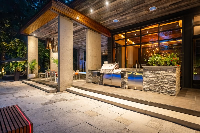 Luxury estate at 123 Kenollie Avenue, Mississauga, ON — photo 3
