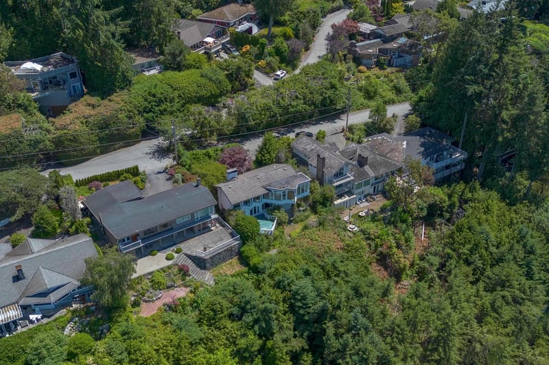 Luxury estate at 150 Panorama Road, Lions Bay, BC — photo 15
