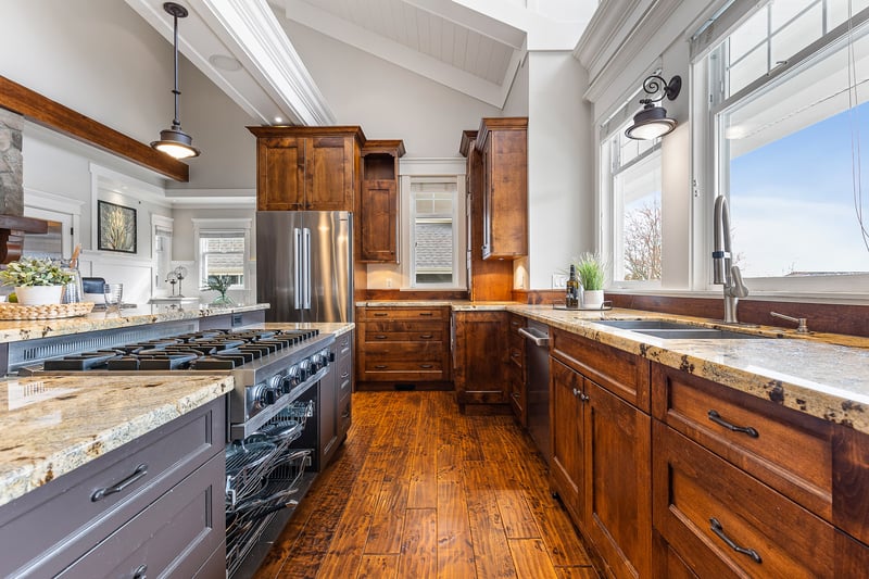 Luxury estate at 5733 182 Street, Surrey, BC — photo 9