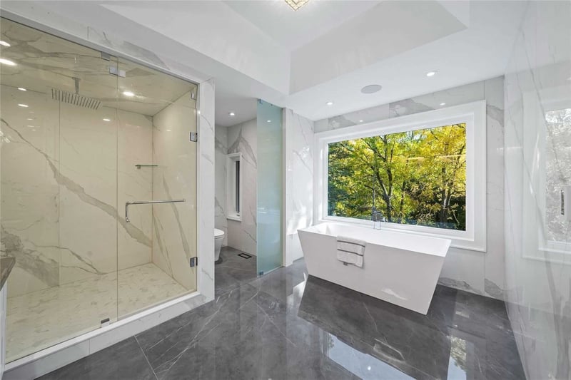 Luxury estate at 93 Tamworth Road, Toronto — photo 10