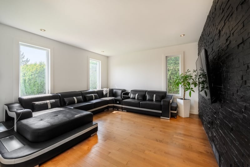 Luxury estate at 2536 Chemin du Calvaire, Varennes, QC — photo 12