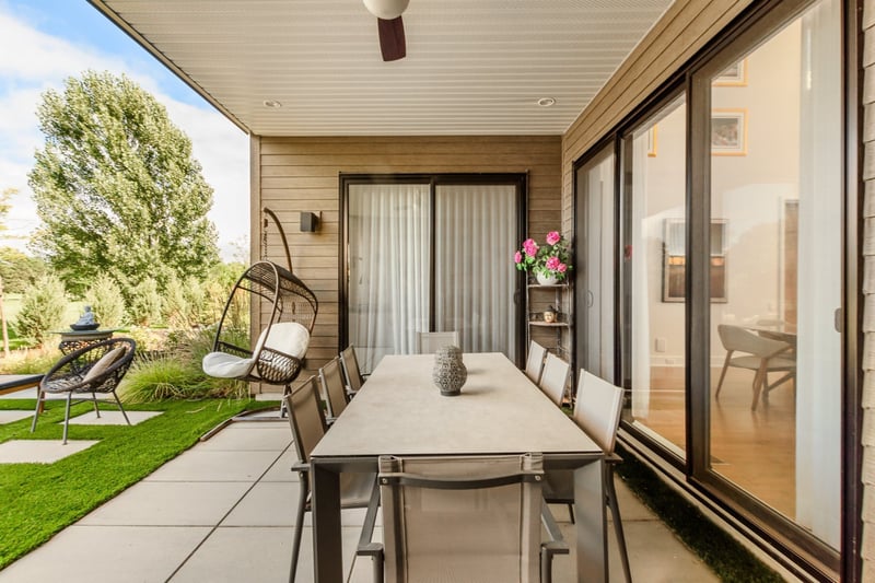 Luxury estate at 318 Rue Narbonne, Sainte-Julie, QC — photo 34