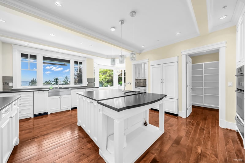 Luxury estate at 4668 Clovelly Walk, West Vancouver, BC — photo 18
