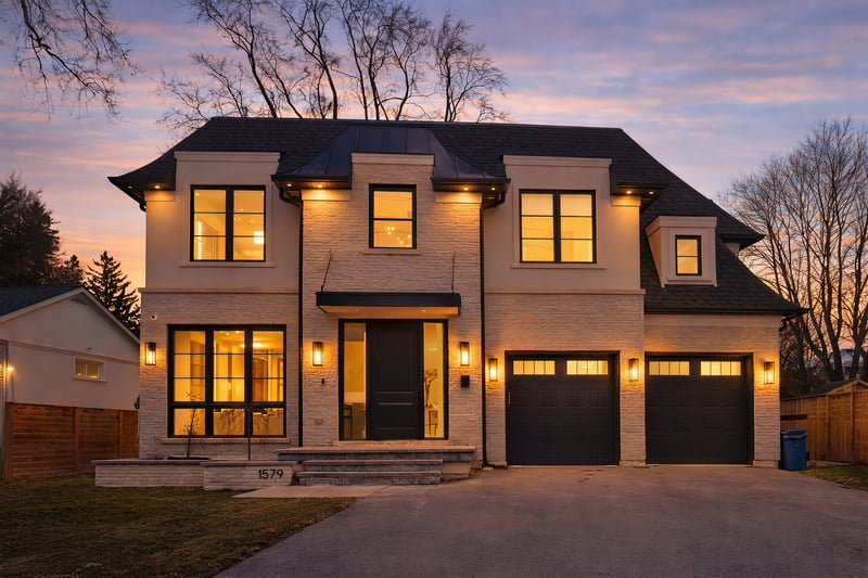 Luxury estate at 1579 Trotwood Avenue, Mississauga, ON — photo 2
