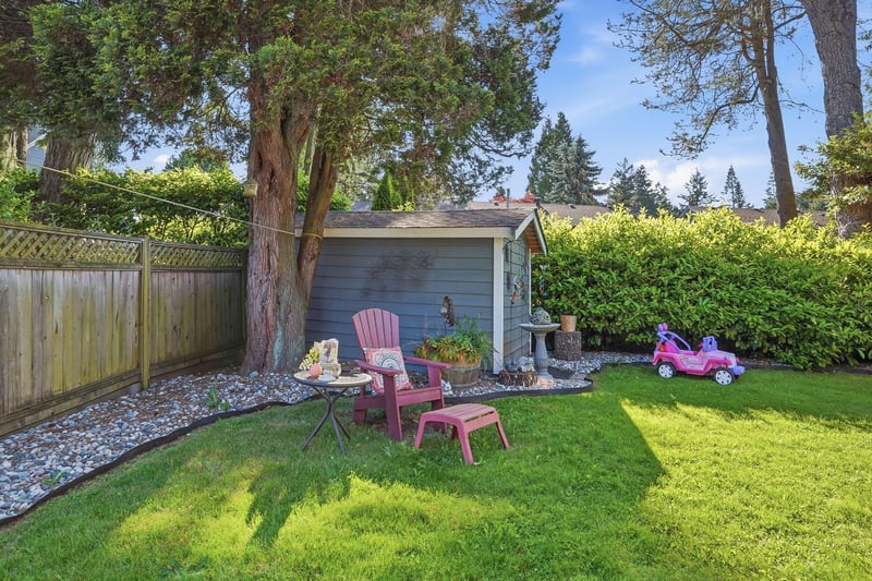 Luxury estate at 1425 129 Street, Surrey, BC — photo 15