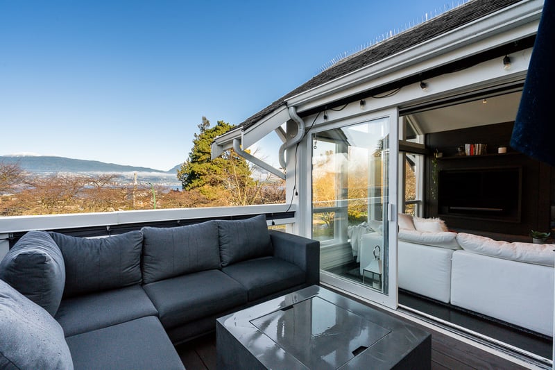 Luxury estate at 3262 West 1st Avenue, Vancouver, BC — photo 7