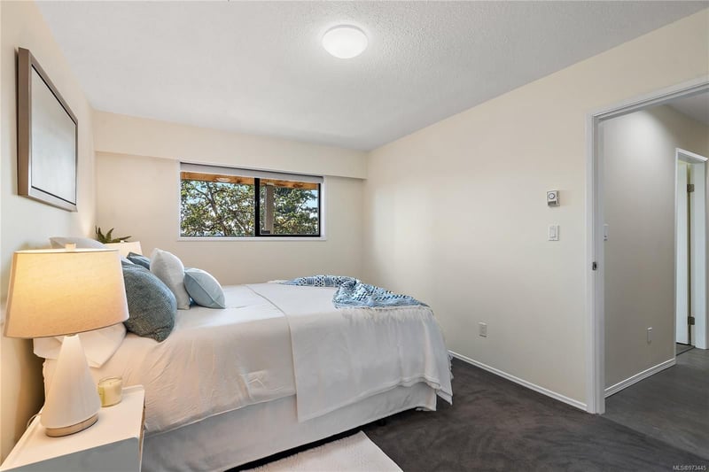 Luxury estate at 4101 Mariposa Heights, Victoria, BC — photo 15