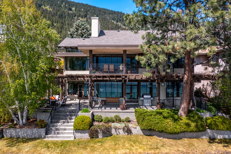 Luxury estate at 17211 Thomson Road, Lake Country, BC — photo 2