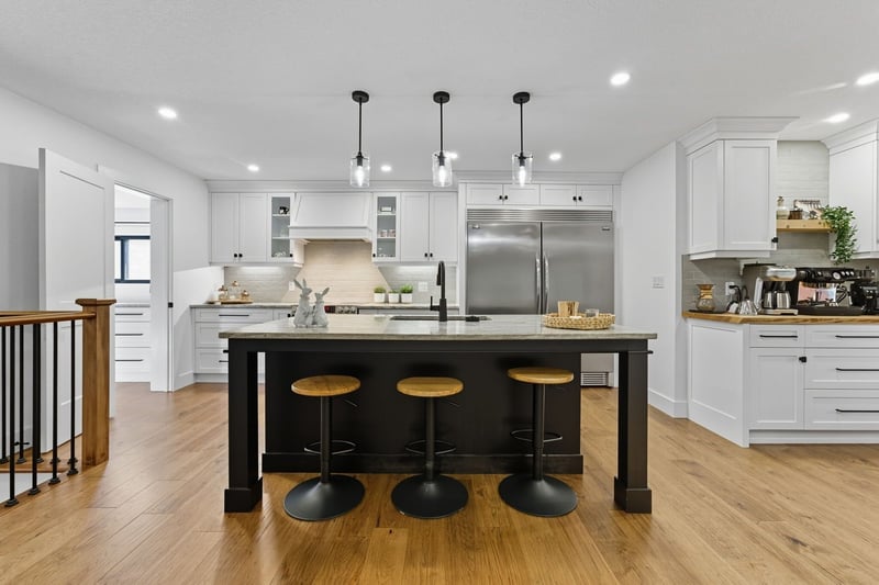 Luxury estate at 115 Lakeshore Road, Port Burwell, ON — photo 13