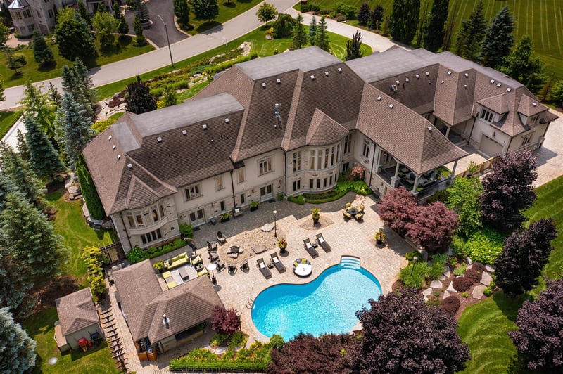 Luxury estate at 95 Eden Vale Dr, King City, ON — photo 3