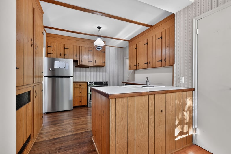 Luxury estate at 40 Pinewood Trail, Mississauga, ON — photo 8