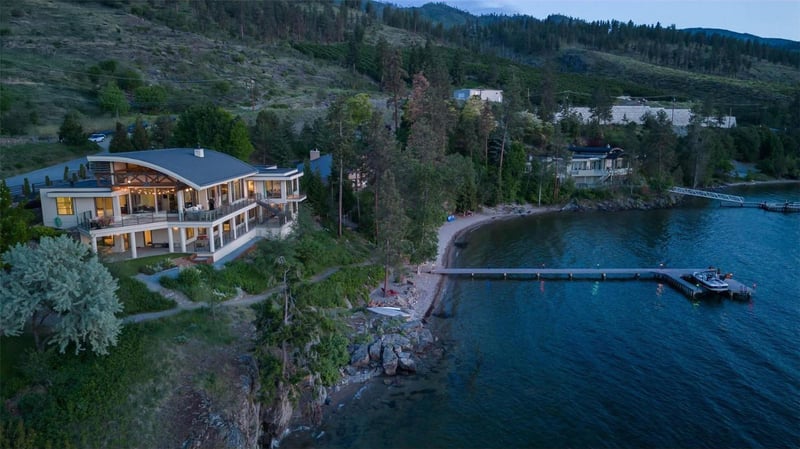 Luxury estate at 5560 Lakeshore Road, Kelowna, BC — photo 3