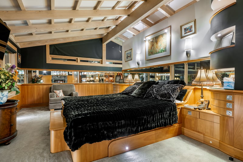 Luxury estate at 5730 Seaview Road, West Vancouver — photo 13