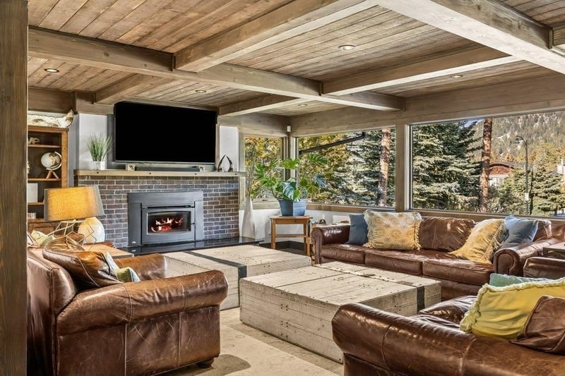 Luxury estate at 115 Spray Avenue, Banff, AB — photo 8