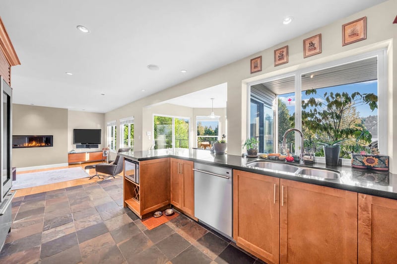 Luxury estate at 1740 Ioco Road, Port Moody, BC — photo 9