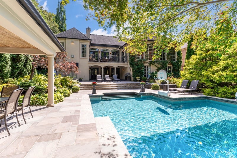 Luxury estate at 21 Harrington Place, Hamilton, ON — photo 23