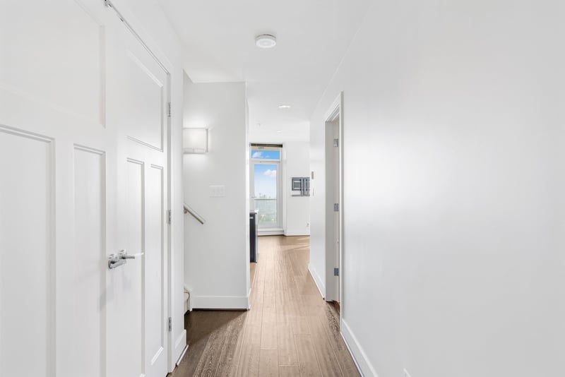 Luxury estate at 99 Spruce Place Southwest #2102, Calgary, AB — photo 17