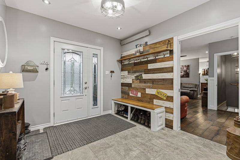 Luxury estate at 265 Rue Rosedale, Ayer's Cliff, QC — photo 7