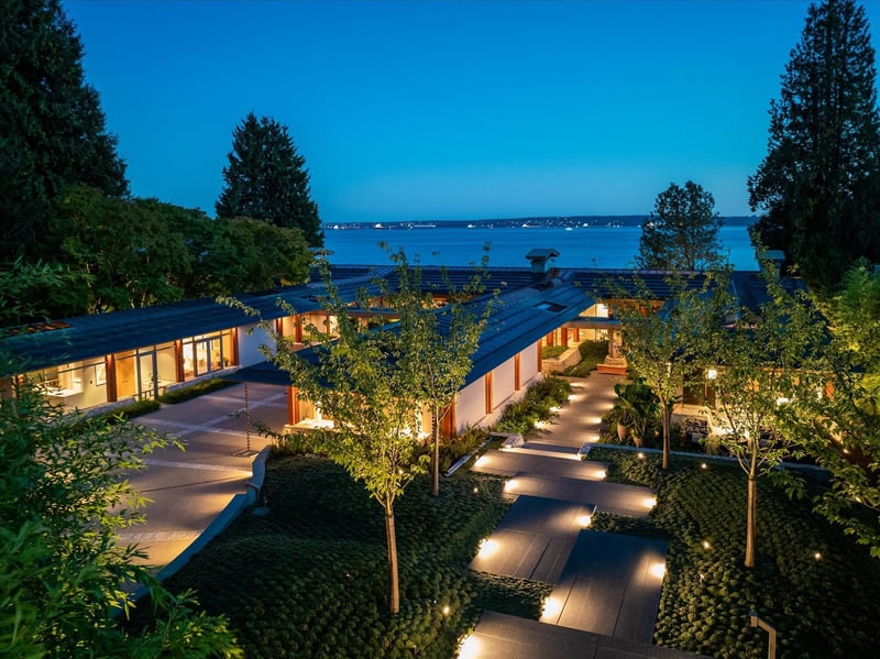 Luxury estate at West Bay, West Vancouver, BC — photo 44