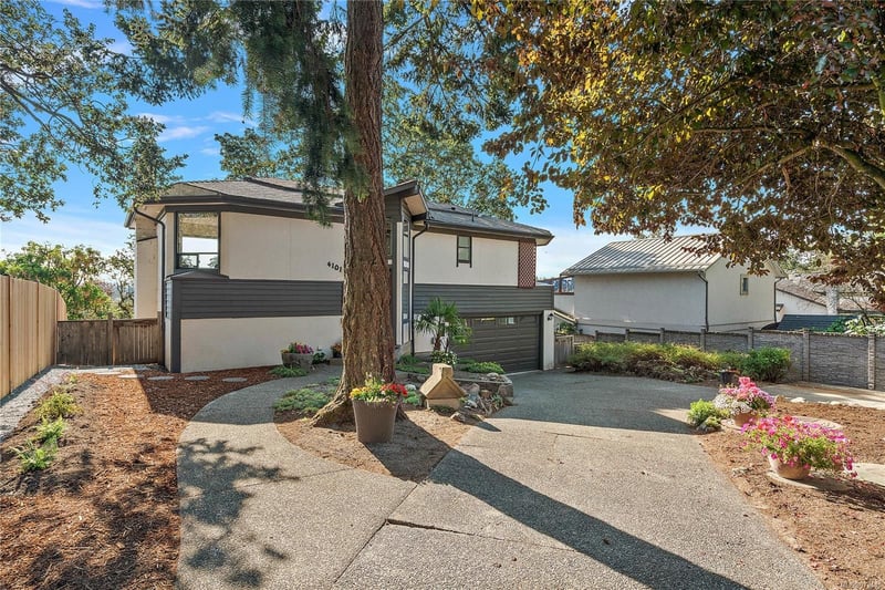 Luxury estate at 4101 Mariposa Heights, Victoria, BC — photo 3