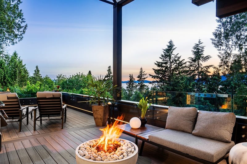 Luxury estate at 5325 Montiverdi Place, West Vancouver, BC — photo 3