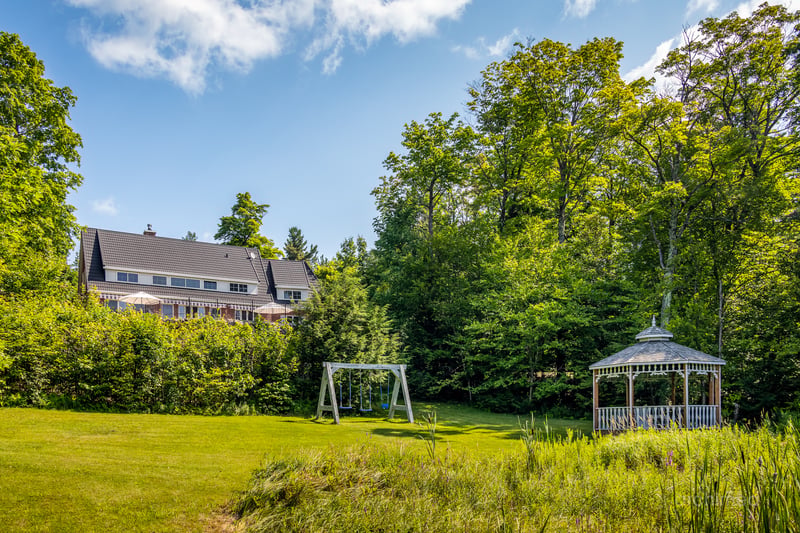 Luxury estate at 1087 Chemin Dunant Nord, Sainte-Anne-des-Lacs, QC — photo 11