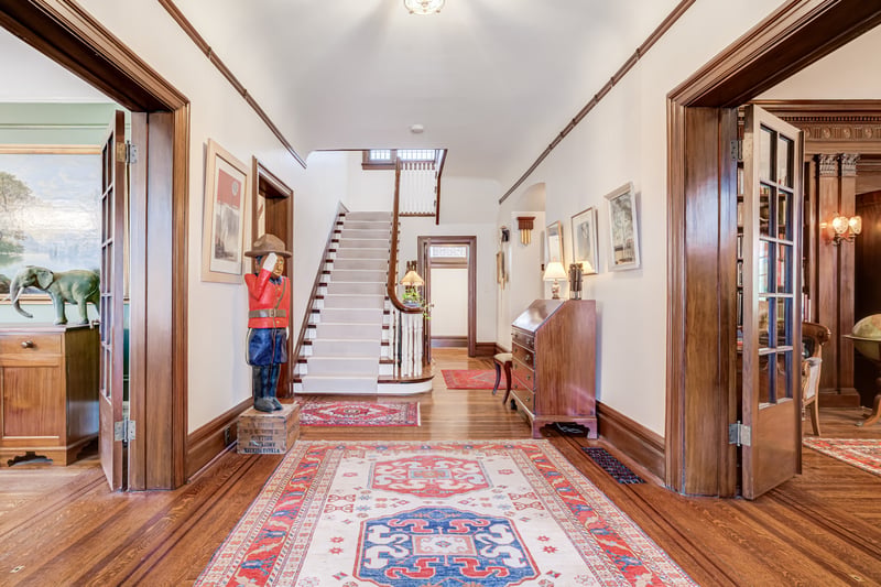 Luxury estate at 5 Undercliffe Avenue, Hamilton, ON — photo 6