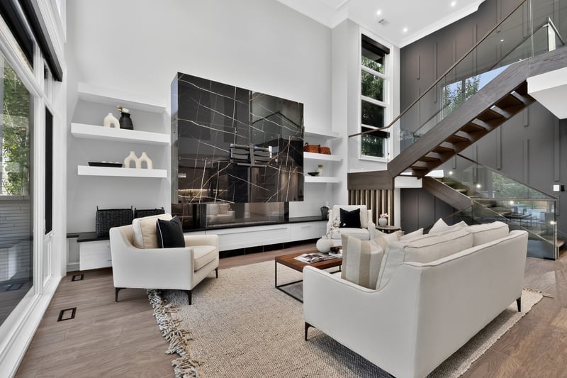 Luxury estate at 533 Carson Lane, Oakville, ON — photo 11