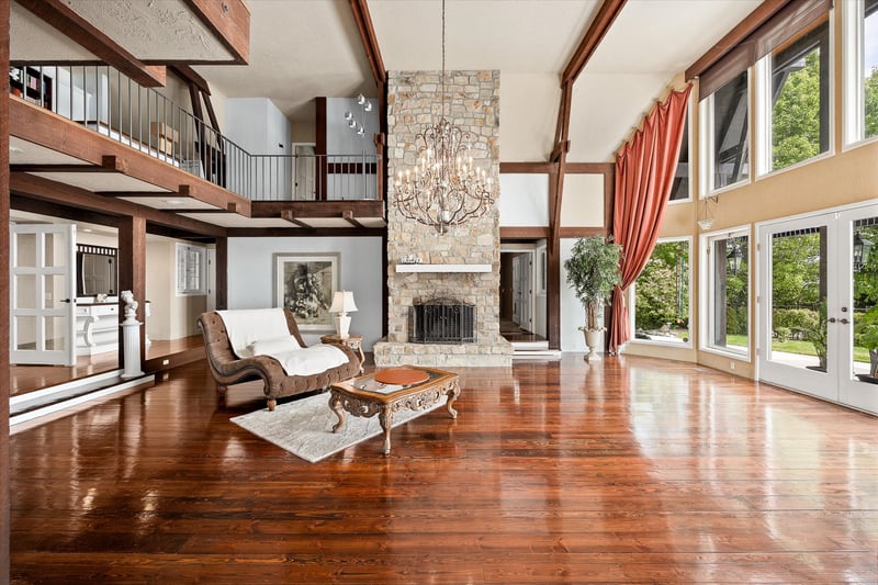 Luxury estate at 3105 Thacker Drive, West Kelowna, BC — photo 4