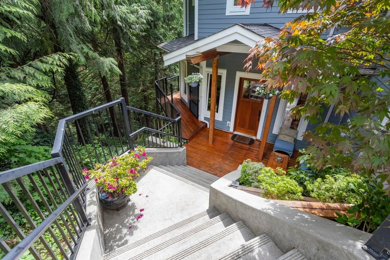 Luxury estate at 220 Panorama Road, Lions Bay, BC — photo 4