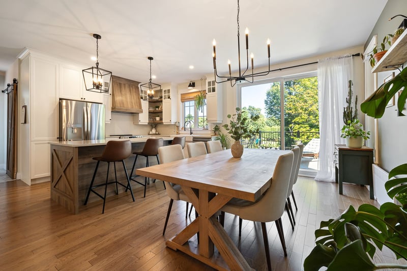 Luxury estate at 303 Rue Bergeron Est, Granby, QC — photo 3