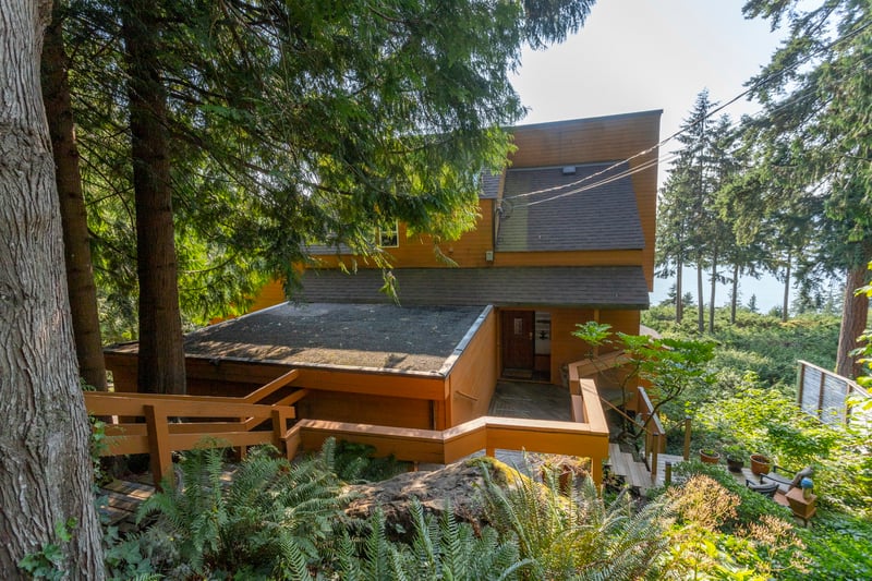 Luxury estate at 270 Mountain Drive, Lions Bay, BC — photo 29