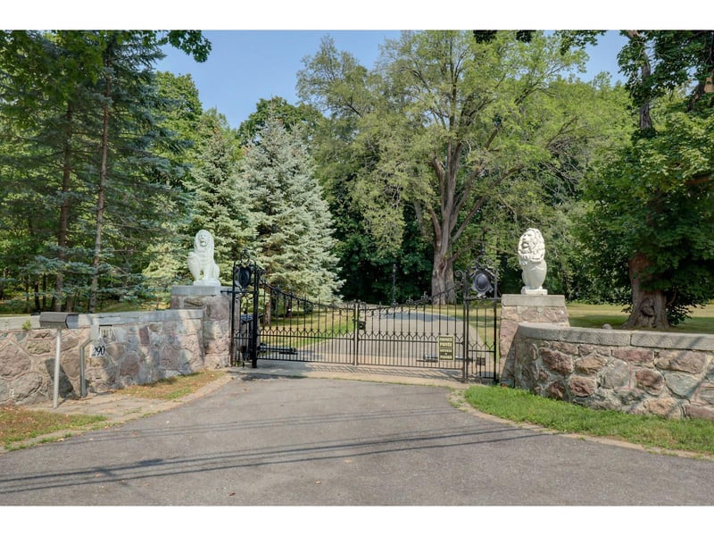 Luxury estate at 290 Chemin Senneville, Senneville, QC — photo 4