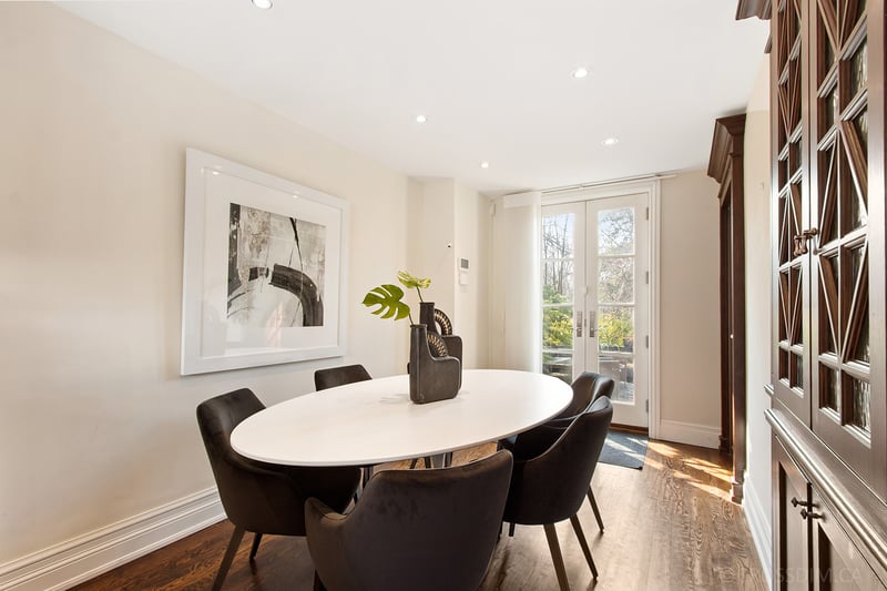 Luxury estate at 27 Strathgowan Crescent, Toronto, ON — photo 12
