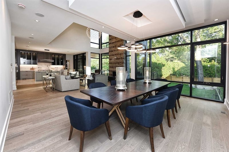 Luxury estate at 4042 Apple Valley Lane, Burlington — photo 7