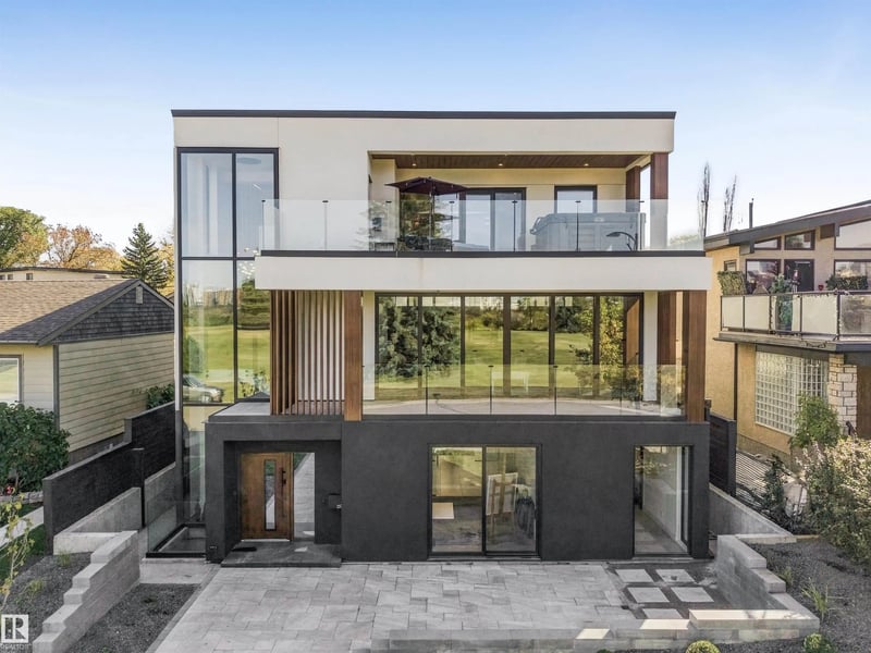 Luxury estate at 8915 Strathearn Drive NW, Edmonton, AB — photo 72
