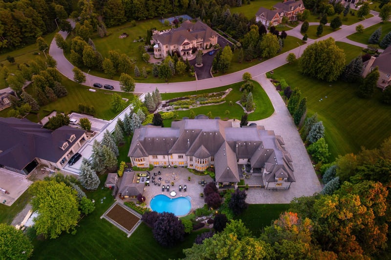 Luxury estate at 95 Eden Vale Dr, King City, ON — photo 8