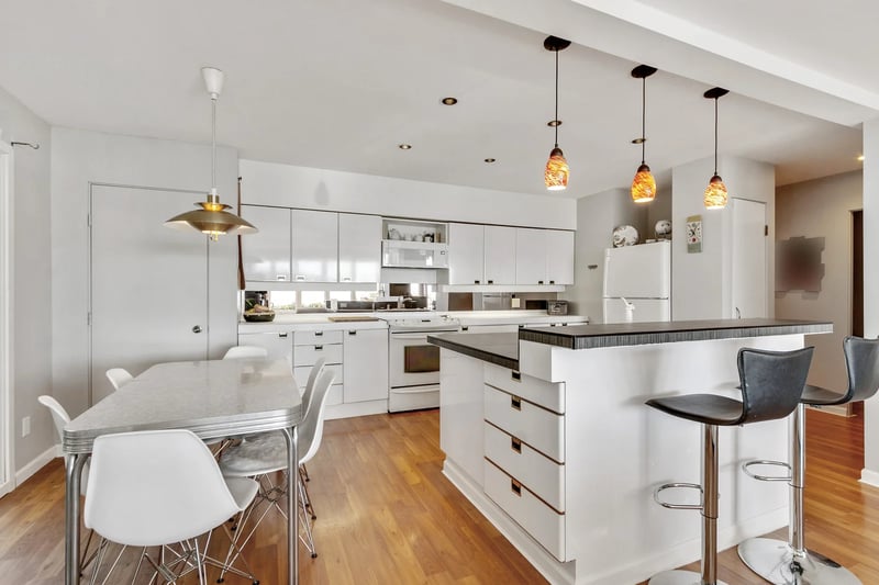 Luxury estate at 45 Sweetwater Place, Lions Bay — photo 6