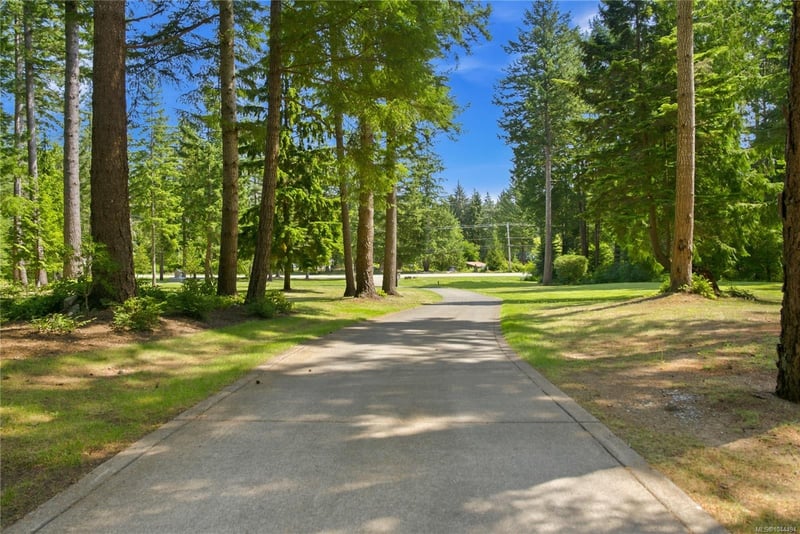 Luxury estate at 1157 West Road, Quadra Island, BC — photo 10
