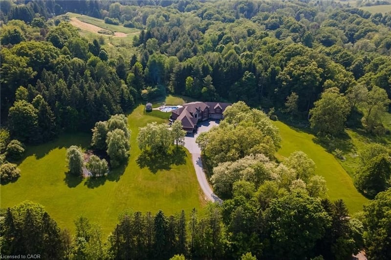 Luxury estate at 814 Binkley Road, Hamilton, ON — photo 3