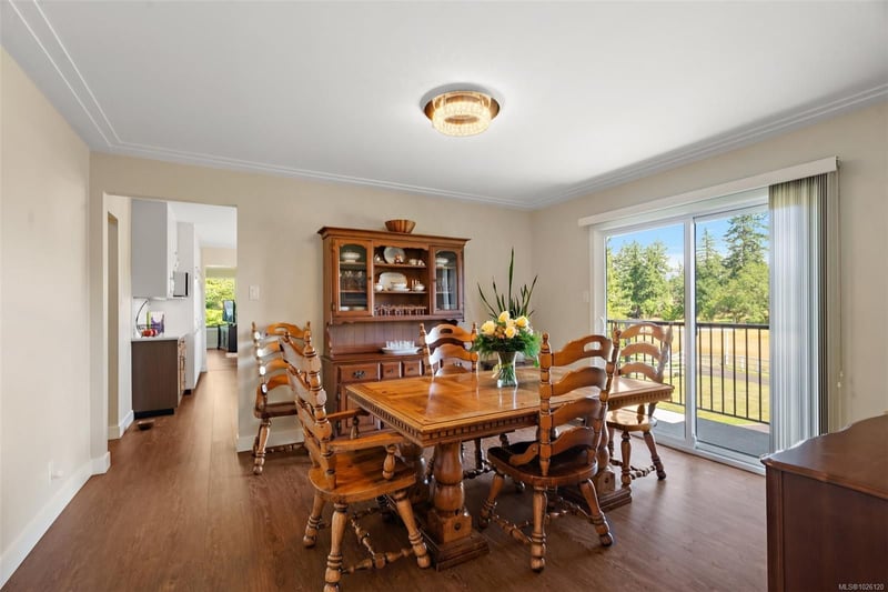 Luxury estate at 1649 Charlton Road, Victoria, BC — photo 8