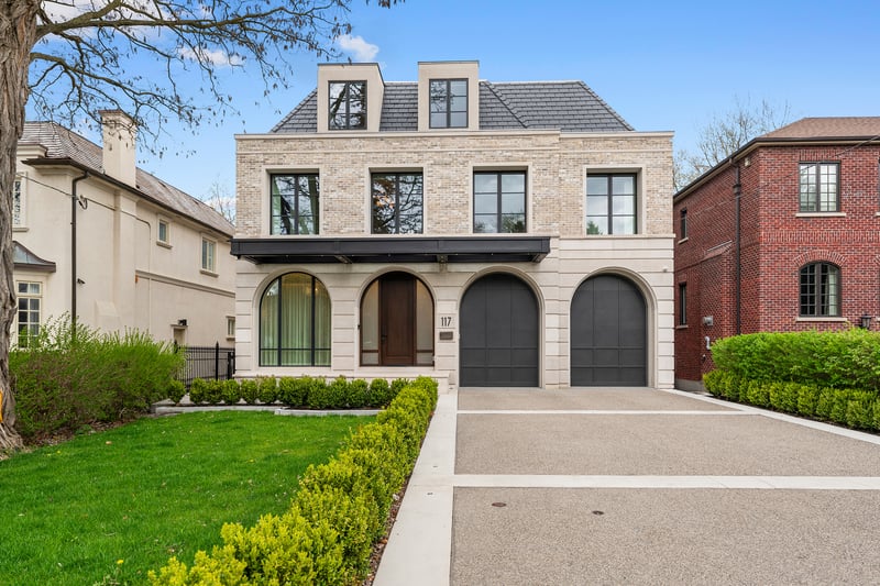 6-bedroom luxury home in 117 Yonge Boulevard, Toronto, ON