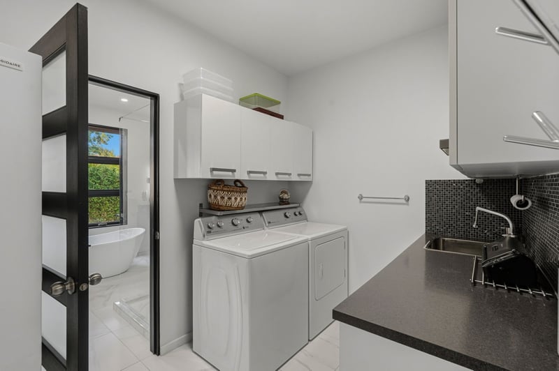 Luxury estate at 907 Rue des Lievres, Farnham, QC — photo 20