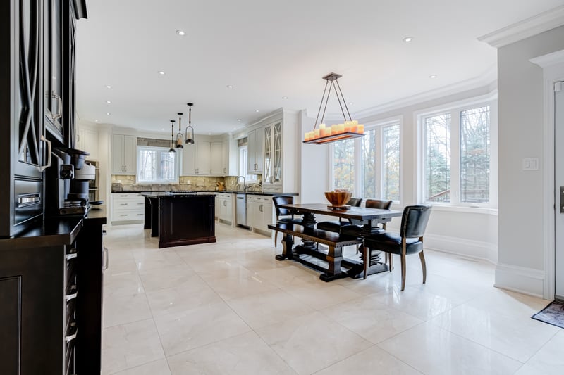 Luxury estate at 18 Elder Crescent, Hamilton, ON — photo 15