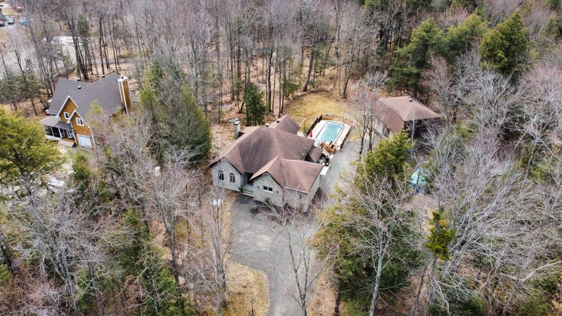 Luxury estate at 162 Rue du Sanctuaire, Saint-Colomban — photo 35