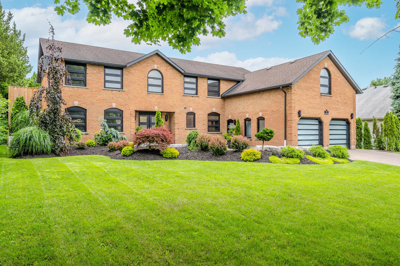 Luxury estate at 33 Mannheim Road, Mannheim, ON — photo 4