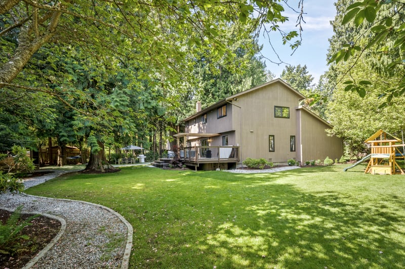 Luxury estate at 1007 Kentwood Place, Victoria, BC — photo 15